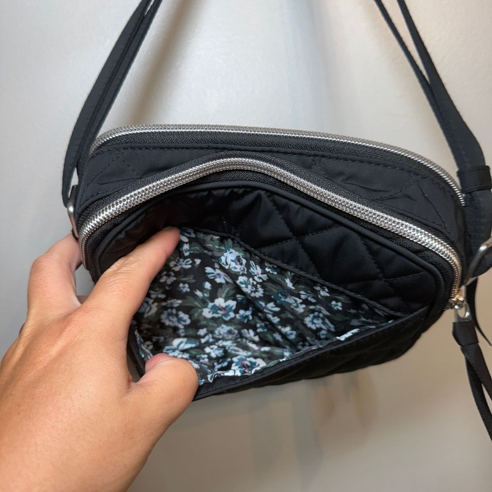Vera Bradley Evie Crossbody Bag Black Quilted Performance Twill NWT - Picture 9 of 9